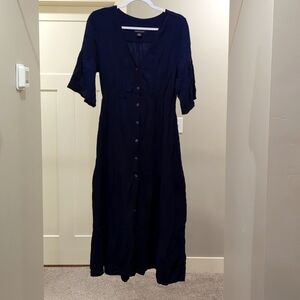 Saks Fifth Avenue navy blue button down midi dress, size L